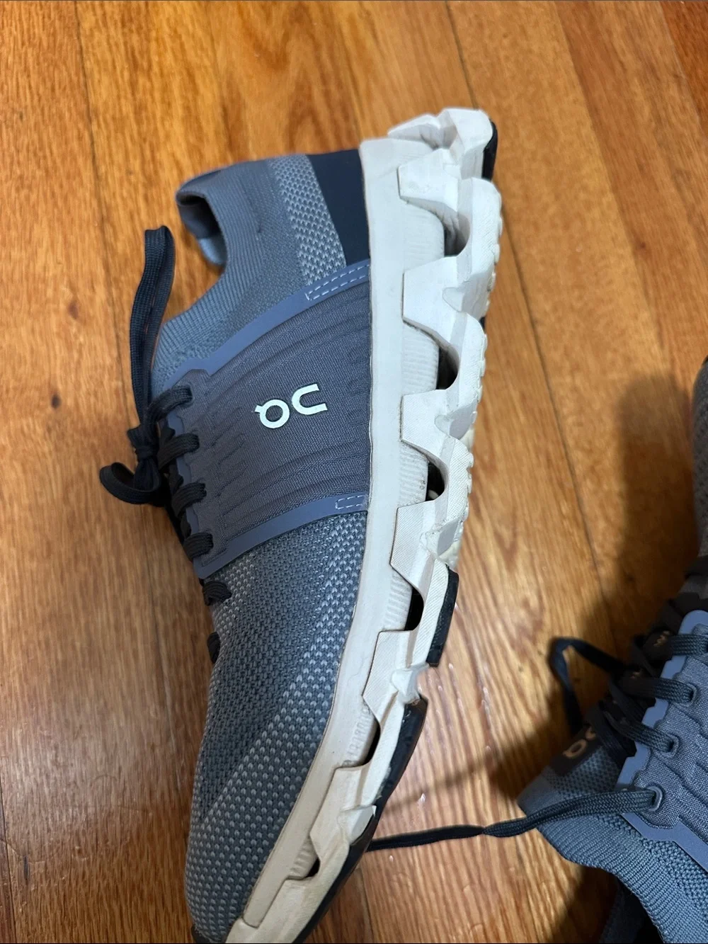 On Running Women’s Blue/ Gray Athletic Sneakers size‎ 8